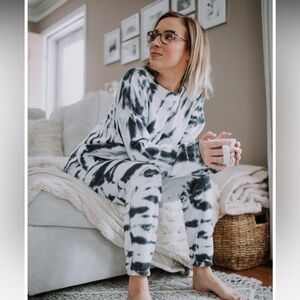 Zella Coastal Tie Dye Terry Sweatshirt